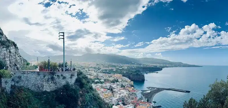 Outdoor scene captured through a lens